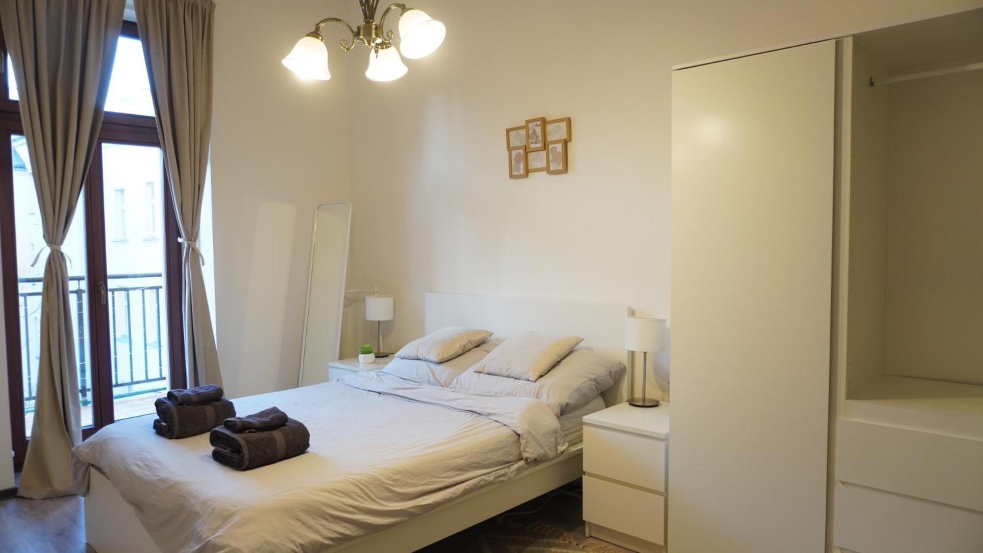 Appartement Flat With Balcony And Garage