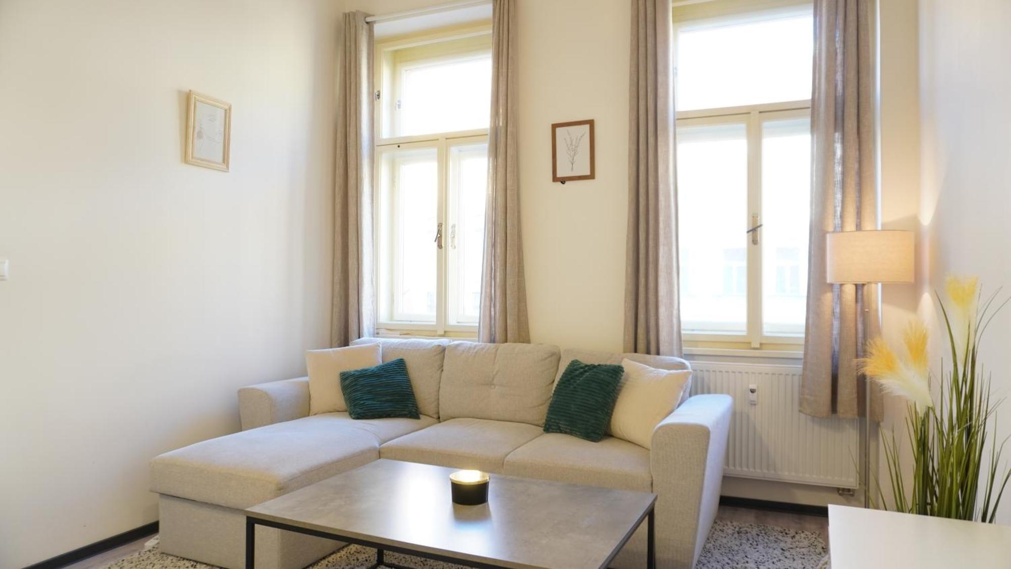 Flat With Balcony And Garage Praag